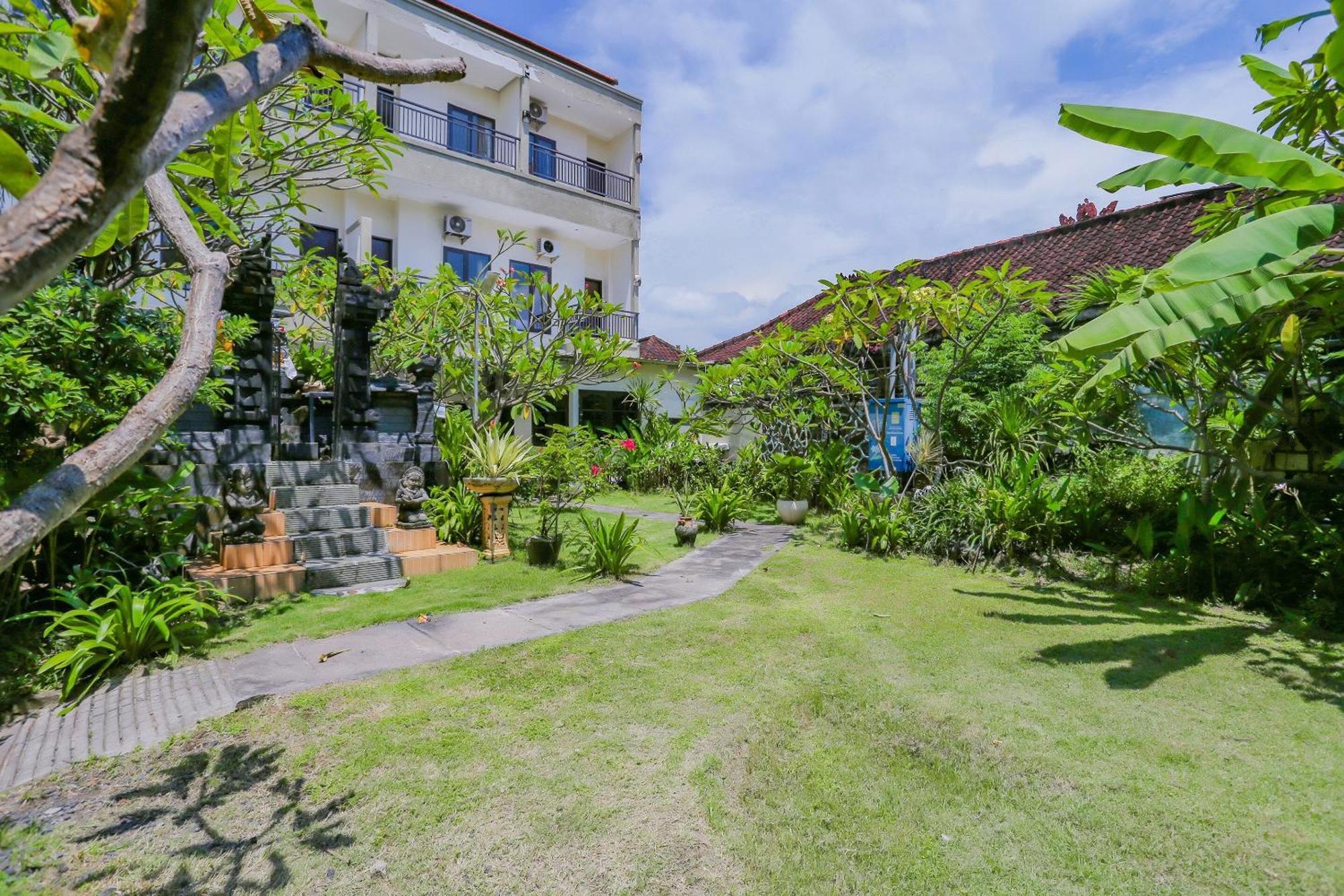 Oyo 4012 Ari Beach Inn Kuta Lombok Eksteriør billede
