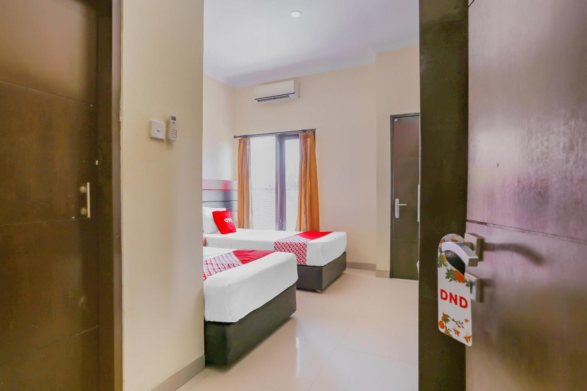 Oyo 4012 Ari Beach Inn Kuta Lombok Eksteriør billede