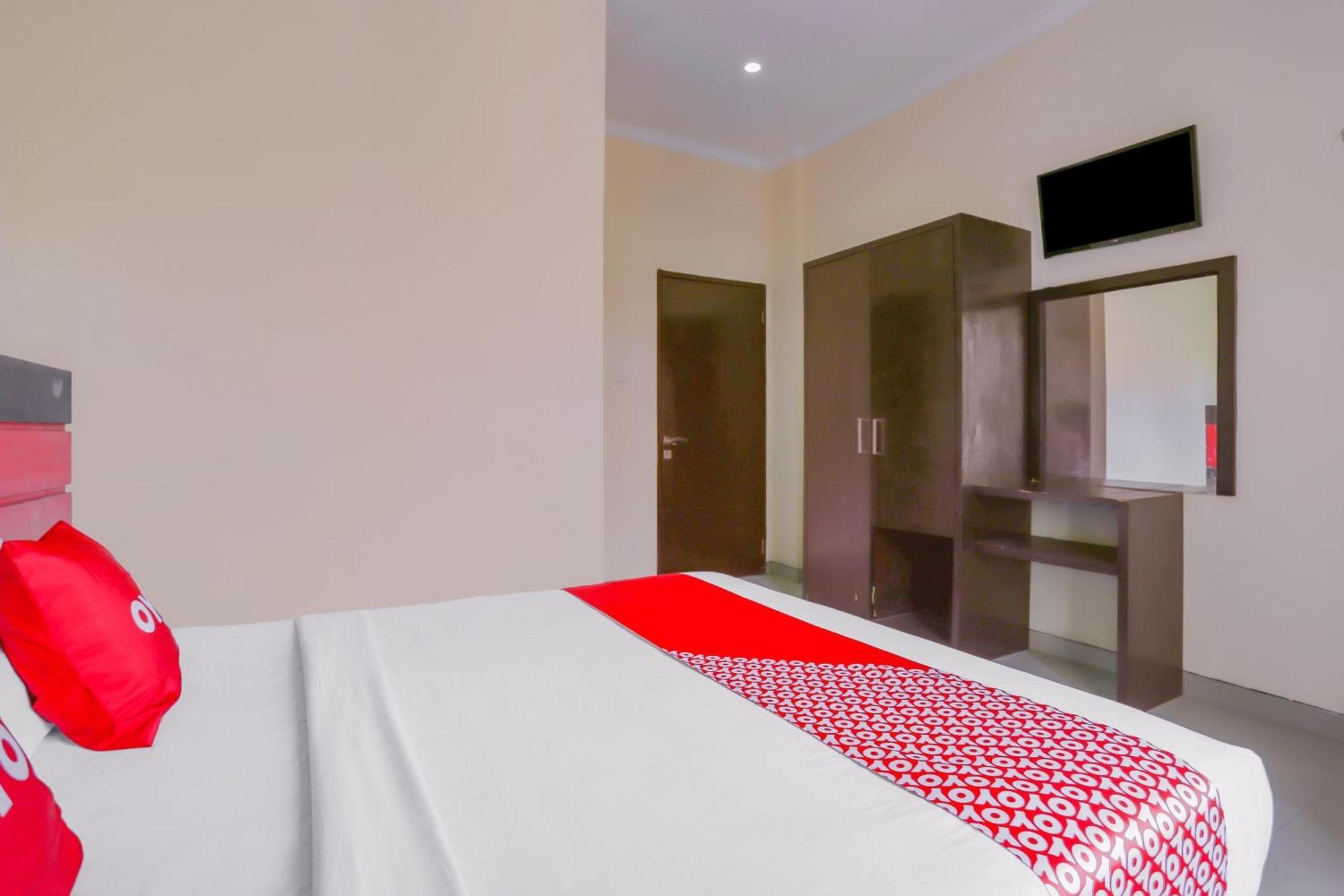 Oyo 4012 Ari Beach Inn Kuta Lombok Eksteriør billede